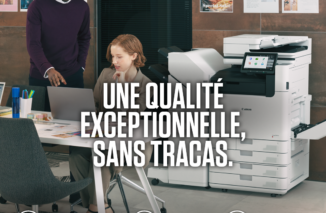 Image d'illustration qui représente une petite fille devant une imprimante